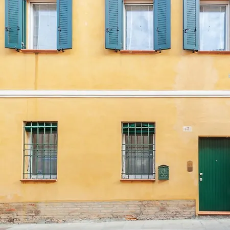 شقة Guesthost - L'angolo Segreto Nel Pieno Centro Di