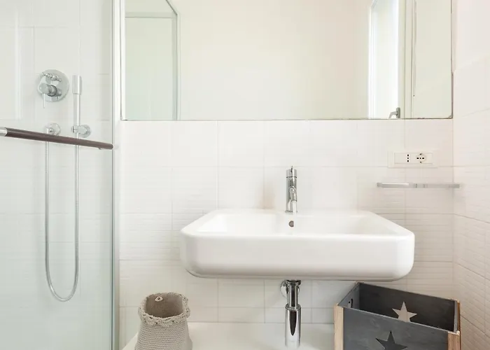 Guesthost - L'angolo Segreto Nel Pieno Centro Di Apartament